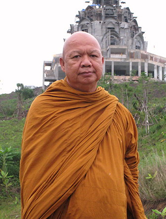 ajahn-amnart พระอาจารย์อำนาจ โอภาโส วัดพระธาตุผาซ่อนแก้ว