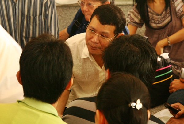 คุณดังตฤณ พี่ตุลย์​ ร่วมงาน กฐินที่สวนสันติธรรม