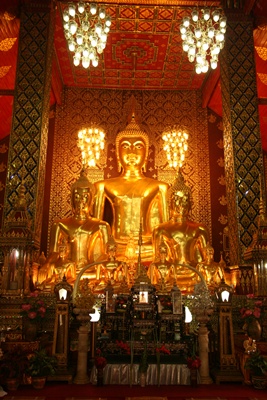 วัดพระธาตุหริภุญชัยวรมหาวิหาร จ.ลำพูน ( พระธาตุปีระกา 