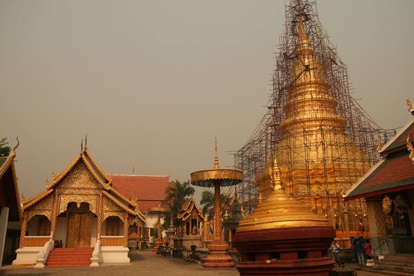 วัดพระธาตุหริภุญชัยวรมหาวิหาร จ.ลำพูน ( พระธาตุปีระกา 