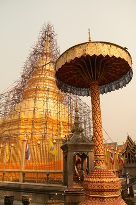 วัดพระธาตุหริภุญชัยวรมหาวิหาร จ.ลำพูน ( พระธาตุปีระกา 