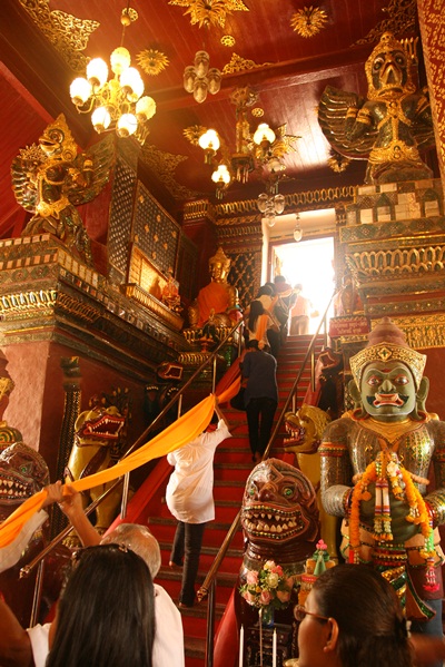 งานแห่ผ้าขึ้นพระธาตุ วัดพระมหาธาตุวรมหาวิหาร จ.นครศร