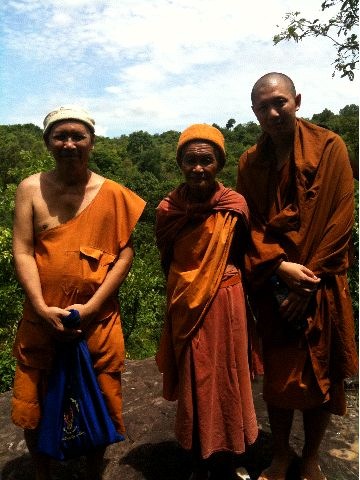 พระวัฒนชัย กตปุญโญ ช่วงอยู่ที่วัดถ้ำผาแดง ขอนแก่น