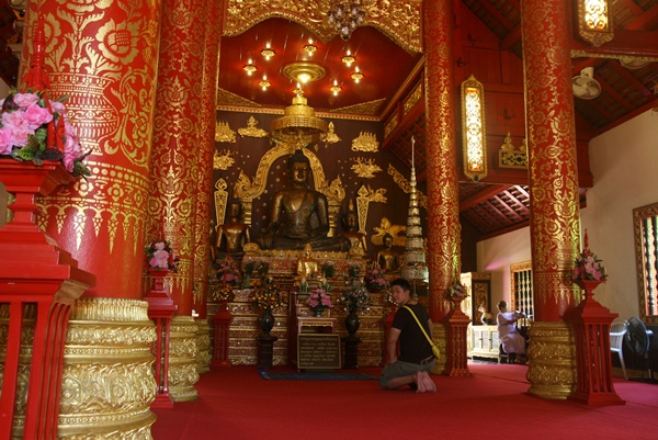 กราบนมัสการพระแก้ว วัดพระแก้ว อ.เมือง จ.เชียงราย