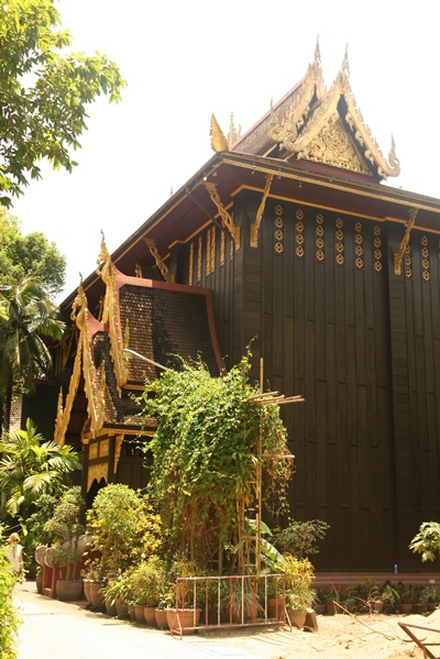 กราบนมัสการพระแก้ว วัดพระแก้ว อ.เมือง จ.เชียงราย