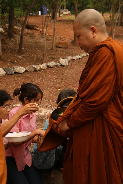 หลวงพี่มาลา วัดถ้ำผาแดง ขอนแก่น