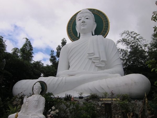 วัดพุทธอุทยานดอยอินทรีย์ เชียงราย