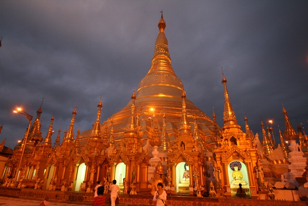kammatan.com พาเที่ยว พระมหาธาตุเจดีย์ชเวดากอง พม่า