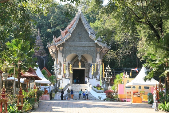 หลวงพ่อผาเงา วัดพระธาตุผาเงา อ.เชียงแสน จ.เชียงราย