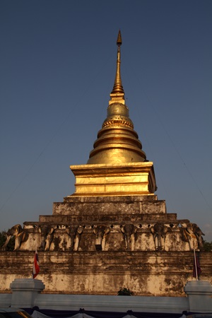 วัดพระธาตุช้างค้ำวรวิหาร อ.เวียง จ.น่าน